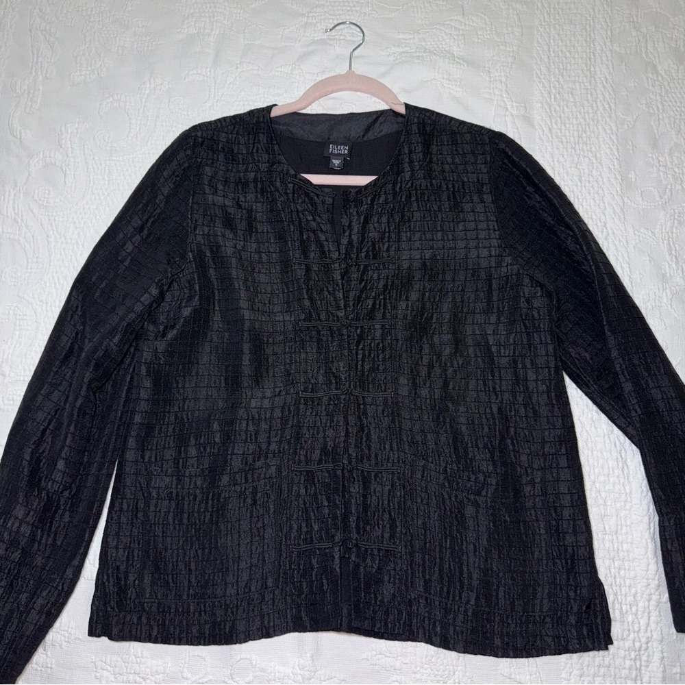 Eileen Fisher Top Women's Small Black Knot Button Silk Linen Oriental Style